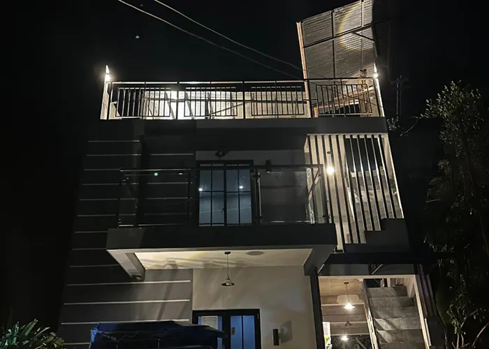 K And R Fully Furnished With Balcony 아파트 *